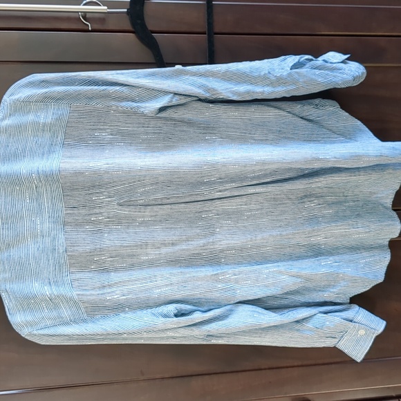 Shirt - Picture 3 of 4